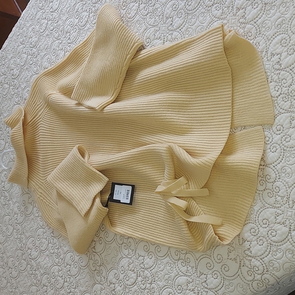 NWT Gabby Isabella Sweater - Picture 2 of 11